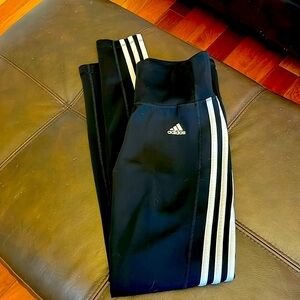 ADIDAS exclusive CLIMALITE leggings 
Size S 
New without tags